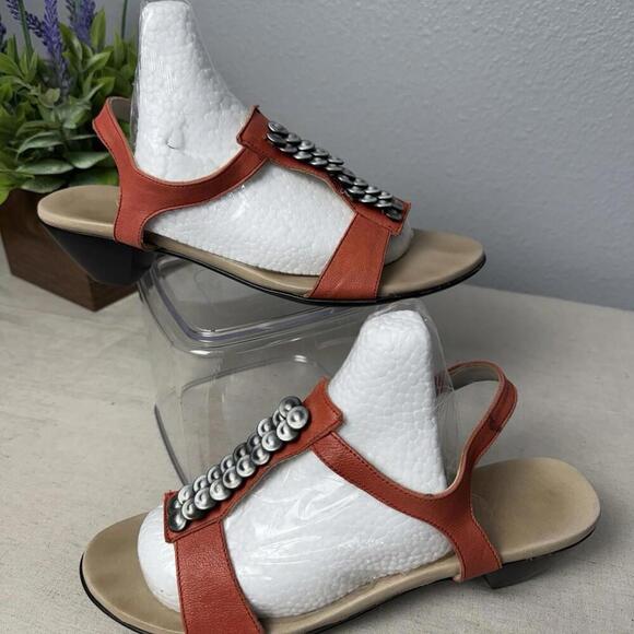 Munro Womens Red Ankle Strap Sandals Size 8 - Picture 1 of 9